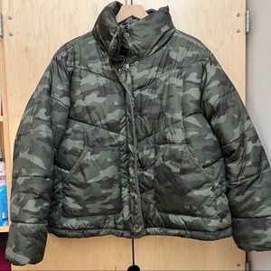 OLD NAVY camo puffer jacket